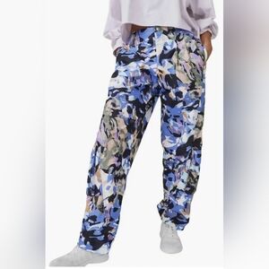 Free People Movement Mesmerize Me Pants – Size Small